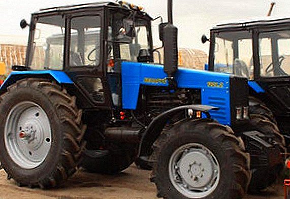 Enhet og tekniske egenskaper til MTZ-1221 traktoren