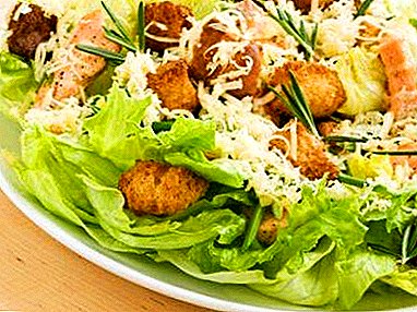 Công thức salad thú vị với bắp cải Trung Quốc cho bàn ăn ngày lễ