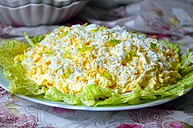 Wie kocht man den Salat "Braut" aus Pekinger Kohl mit gegrilltem Hähnchen?